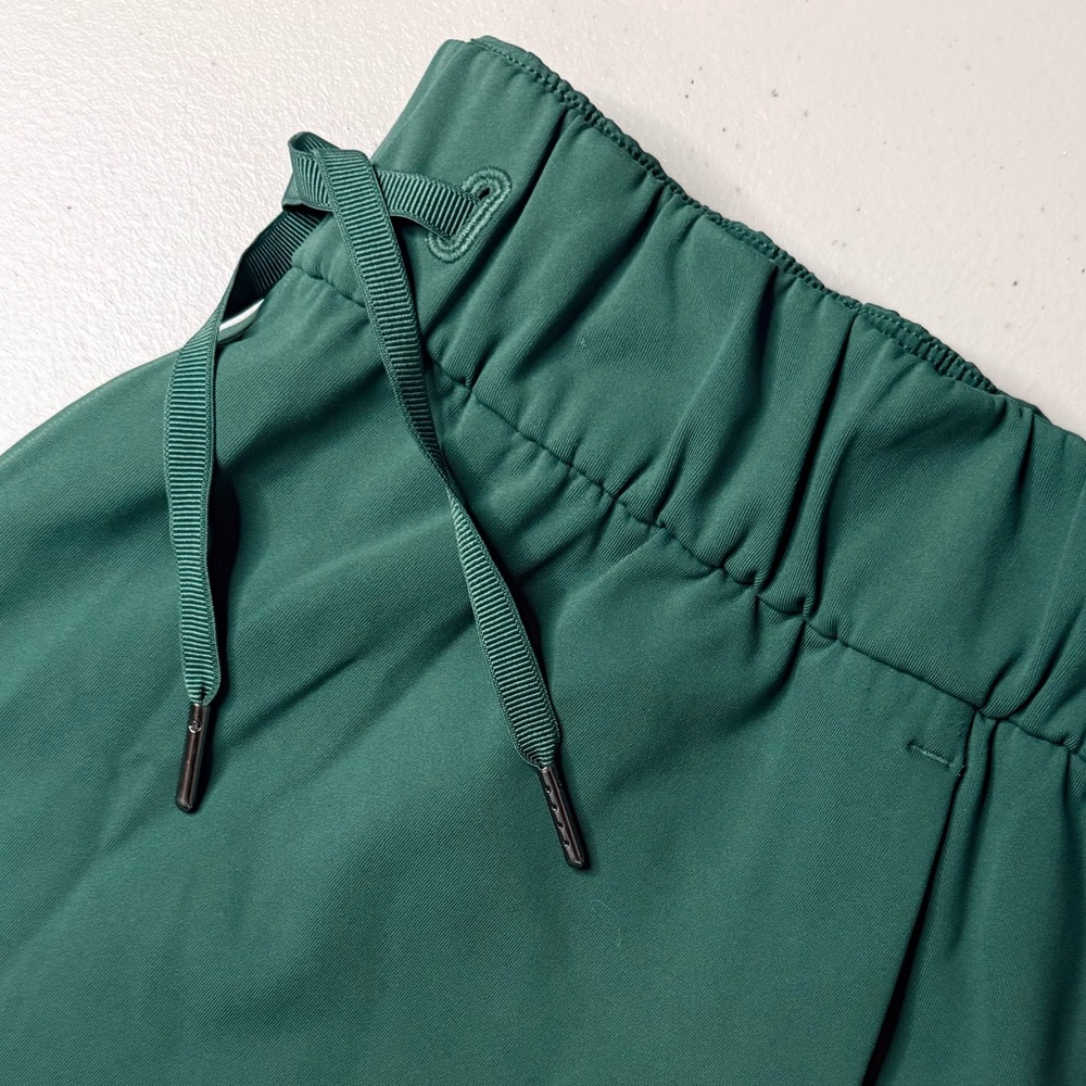 Lululemon On the Fly Shorts Size 10 Green Teal Drawstring Stretch Athleisure